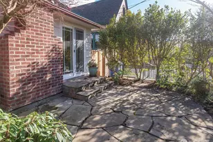 865 NW 75th St, Seattle, WA 98117 - Photo 1