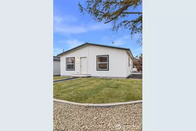 19 B S Garden Avenue, Rock Island, WA 98850 - Photo 1