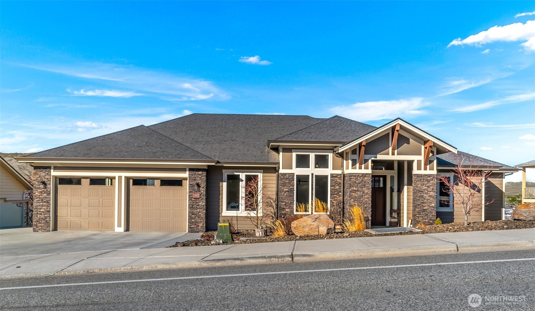 2910 N Baker Ave, East Wenatchee, WA 98802 - MLS 2478800 - Coldwell Banker