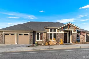 2910 N Baker Ave, East Wenatchee, WA 98802 - Photo 1