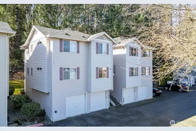 595 Newport Way NW #D4, Issaquah, WA 98027 - Photo 1