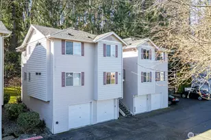 595 Newport Way NW, Issaquah, WA 98027 - Photo 1