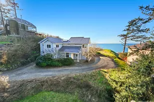 2337 W Beach Rd, Oak Harbor, WA 98277 - Photo 1