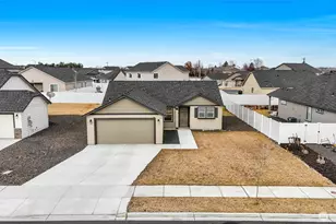 4226 W Wood Ct, Moses Lake, WA 98837 - Photo 1