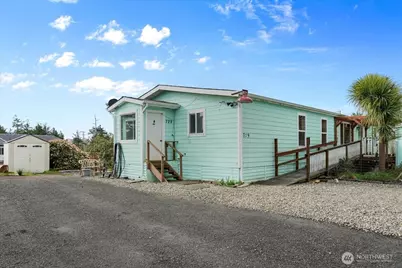 729 Edgewood Avenue NE, Ocean Shores, WA 98569 - Photo 1
