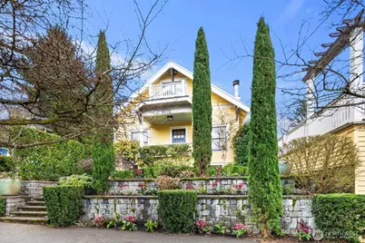 6032 31st Avenue NE, Seattle, WA 98115 - Photo 1