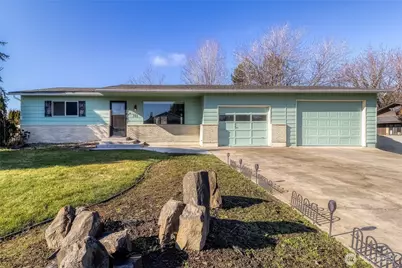 365 SE Highland Park Drive, College Place, WA 99324 - Photo 1