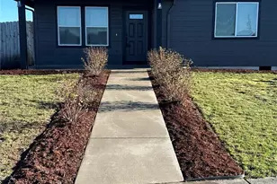 406 Herren Ave, Winlock, WA 98596 - Photo 1