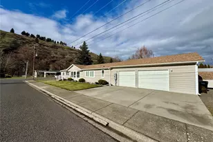 301 E Touchet St, Dayton, WA 99328 - Photo 1