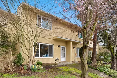 4877 Terrace Drive NE, Seattle, WA 98105 - Photo 1