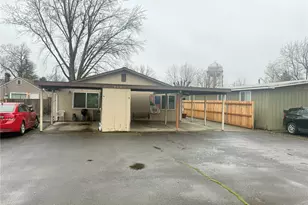 404 SE 3rd St, College Place, WA 99324 - Photo 1