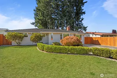 915 Monroe Avenue NE, Renton, WA 98056 - Photo 1