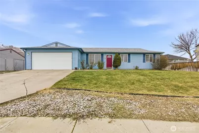 1720 Lincoln Park Circle, Wenatchee, WA 98801 - Photo 1