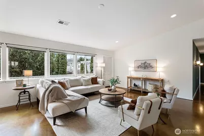 8415 44th Avenue S, Seattle, WA 98118 - Photo 1