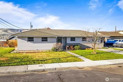 43 Crest Drive, Ephrata, WA 98823 - Photo 1