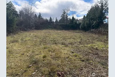 110 S Oyster Bay Avenue, Bremerton, WA 98312 - Photo 1