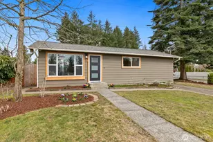 906 Redmond Ave NE, Renton, WA 98056 - Photo 1