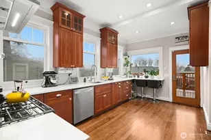 1626 25th Ave, Seattle, WA 98122 - Photo 1