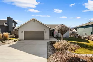 1816 NE 3rd St, East Wenatchee, WA 98802 - Photo 1