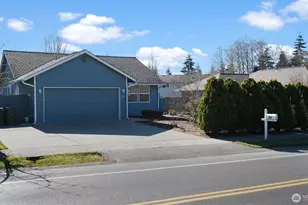 124 W Lippert Dr, Port Orchard, WA 98366 - Photo 1