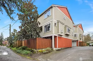 12050 33rd Ave NE, Seattle, WA 98125 - Photo 1