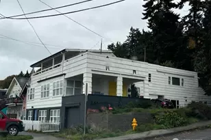 2142 Alki Ave SW, Seattle, WA 98116 - Photo 1