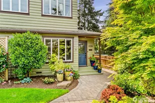 10218 NE 65th St, Kirkland, WA 98033 - Photo 1