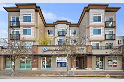 7116 Greenwood Avenue N #305, Seattle, WA 98103 - Photo 1
