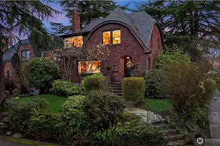 3939 Meridian Ave N, Seattle, WA 98103 - Photo 1