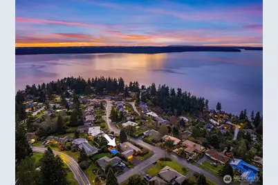 16705 27th Avenue SW, Burien, WA 98166 - Photo 1