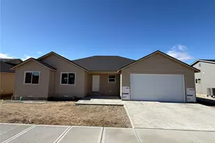 122 Salmon Dr, Wenatchee, WA 98801 - Photo 1
