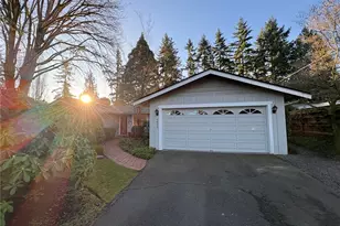 9833 NE 23rd St, Bellevue, WA 98004 - Photo 1