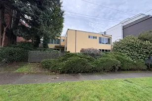 6519 4th Ave NE, Seattle, WA 98115 - Photo 1