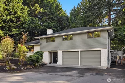 1711 NE 104th Street, Seattle, WA 98125 - Photo 1