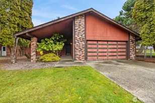 210 E Hawthorne Pl, Port Angeles, WA 98362 - Photo 1