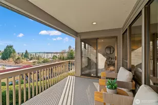 11640 100th Ave NE, Kirkland, WA 98034 - Photo 1