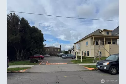 1312 E Olive Street, Seattle, WA 98122 - Photo 1