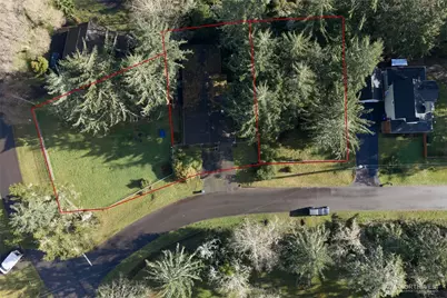 810 Discovery Avenue SE, Ocean Shores, WA 98569 - Photo 1