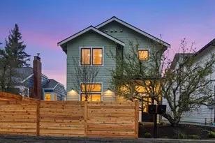 522 NE 89th St, Seattle, WA 98115 - Photo 1