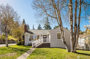 13703 Palatine Ave N, Seattle, WA 98133 - Photo 1