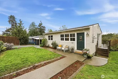 6005 21st Street SW, Seattle, WA 98106 - Photo 1