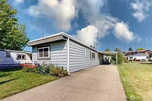 1420 S E Chickadee Ln, College Place, WA 99324 - Photo 1