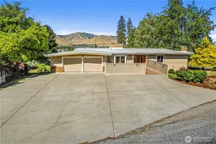 1840 Country Club Dr, East Wenatchee, WA 98802 - Photo 1