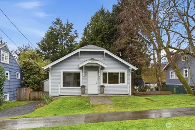 8553 Dayton Avenue N, Seattle, WA 98103 - Photo 1