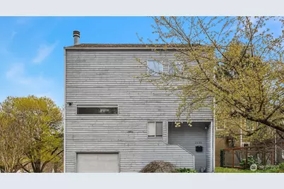 2601 E Aloha Street, Seattle, WA 98112 - Photo 1