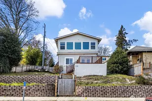 913 24th Ave E, Seattle, WA 98112 - Photo 1