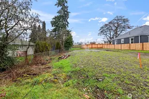 761 110th St S, Tacoma, WA 98444 - Photo 1