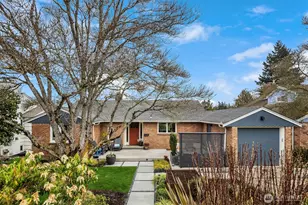 5218 Ivanhoe Pl NE, Seattle, WA 98105 - Photo 1