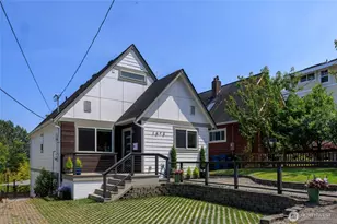 1070 25th Ave E, Seattle, WA 98112 - Photo 1