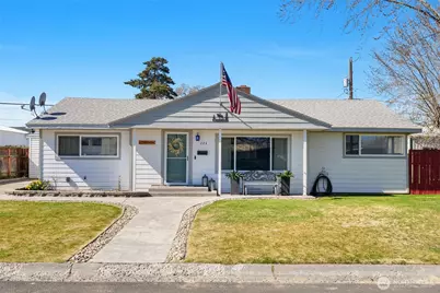 223 H Street NE, Ephrata, WA 98823 - Photo 1